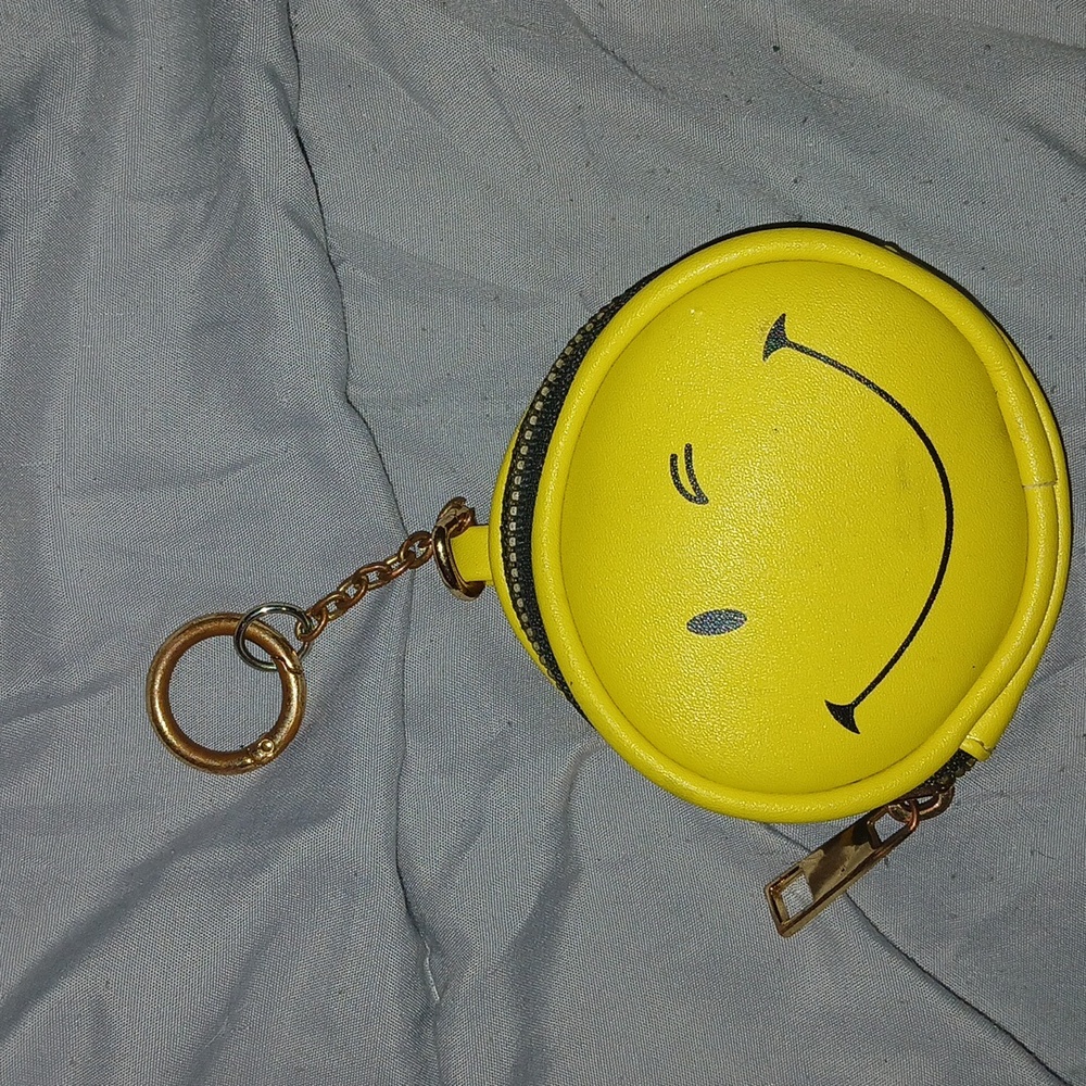 Smiley face pocket keychain